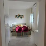 Teodorico Apartment *